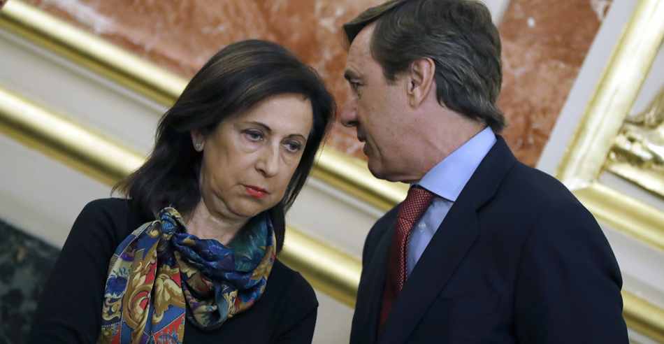 La portavoz del PSOE, Margarita Robles, y el del PP, Antonio Hernando