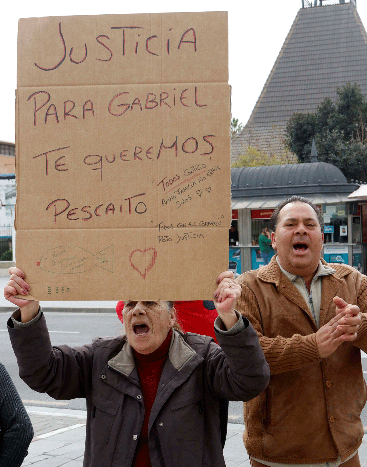 Un grupo de personas piden justicia por la muerte de el niño Gabriel.