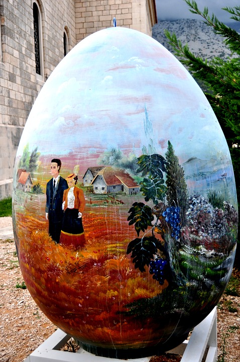 Huevos de Pascua convierten el norte de Croacia en un museo al aire libre