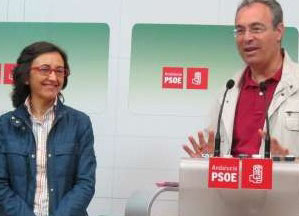 Dos ex alcaldes de IU hacen campaña con el candidato socialista en Córdoba 
