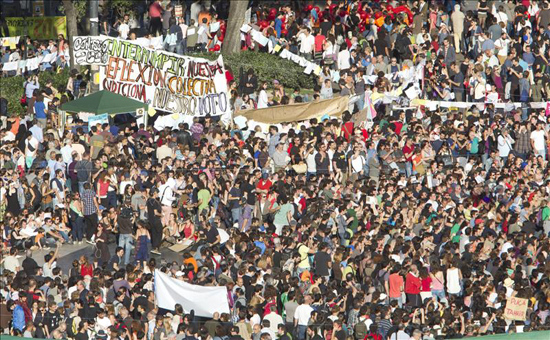 Crece la ola de protestas de los jóvenes en toda España