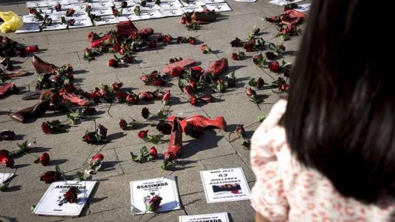 Homenaje y recuerdo a las mujeres víctimas de la violencia de género.