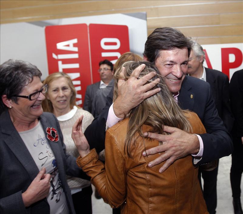 Un escaño que baila entre el PSOE y Foro podría abrir la puerta a un gobierno de progreso en Asturias