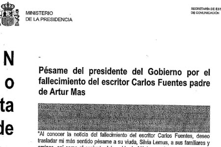 El Gobierno convierte al fallecido escritor Carlos Fuentes en padre de Artur Mas al errar en el pésame