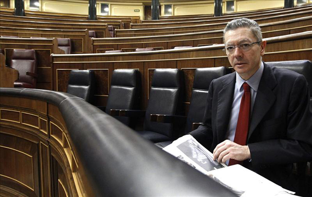 Gallardón acusa a los jueces de reclamar las tasas judiciales el día que se manifiestan contra su reforma