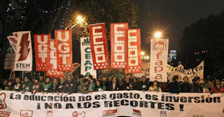 Estudiantes, padres y profesores marchan unidos en toda España contra la reforma "franquista" de la Educación