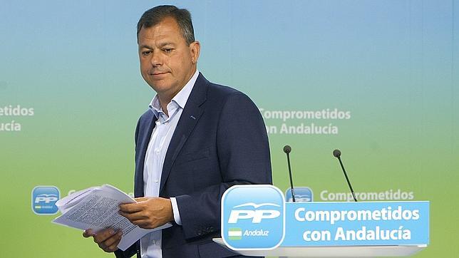 El PP tendrá escondido a su candidato a la Junta de Andalucía tres años más