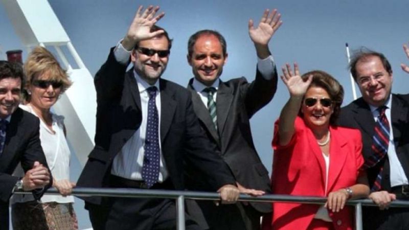 Mariano Rajoy junto a Franciso Camps y Rita Barberá. 