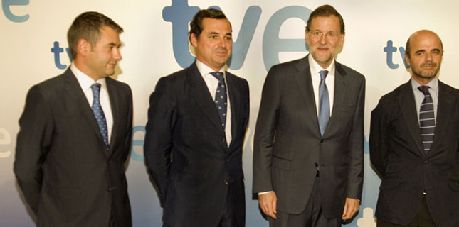 El PP culpa de la caída de los informativos de TVE a "los programas que van antes y después"