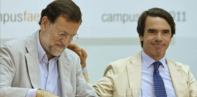En el PP se instaura 'el silencio de los corderos', mientras Aznar calla y contempla cómo Rajoy gestiona la crisis