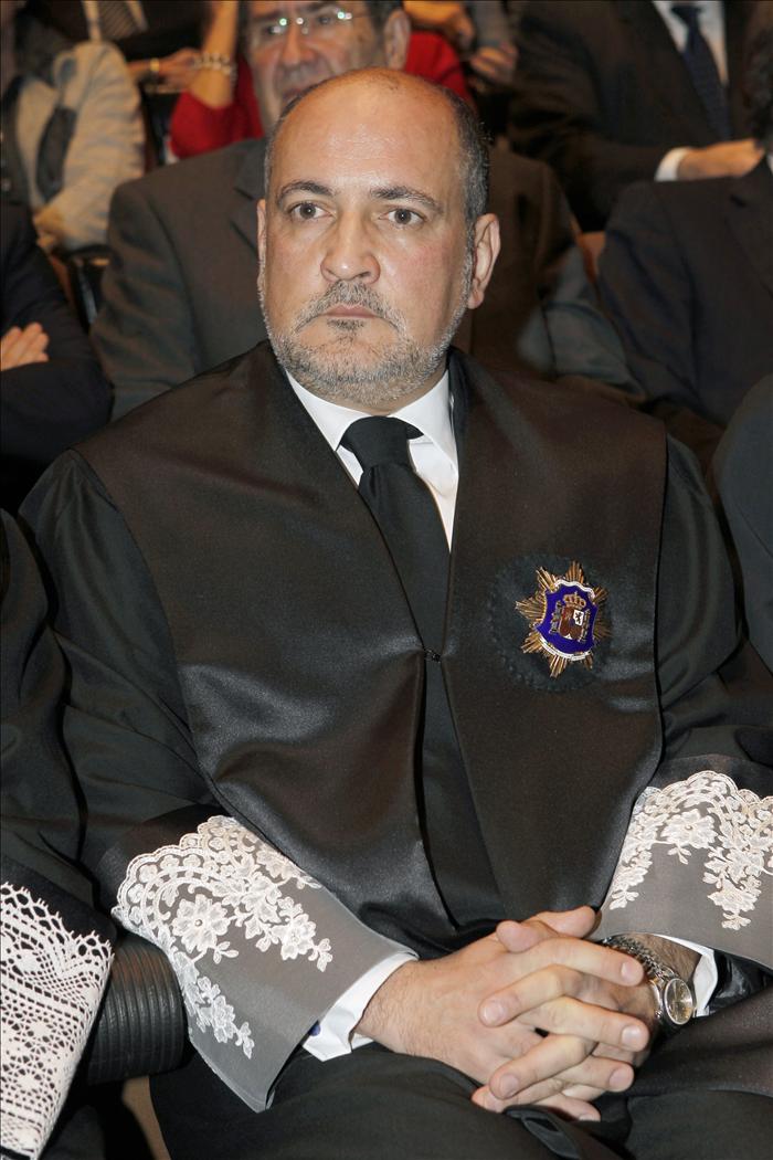 Francisco Pérez de los Cobos: 4 razones para una dimisión Francisco Pérez de los Cobos: 4 razones para una dimisión