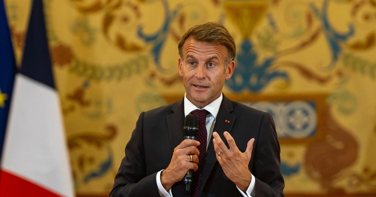 Macron aboga por la protección de los menores en redes y advierte de la «crisis de las democracias»