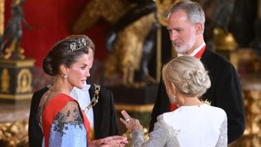 Los Reyes ofrecen una cena de gala en el Palacio Real en honor al presidente de la República Francesa, Emmanuel Macron, y a su esposa, Brigitte Macron