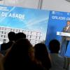 El presidente de la Xunta, Alfonso Rueda, durante la entrega de 24 viviendas en Santiago, las primeras públicas desde hace más de una década (Foto: Xunta de Galicia).
