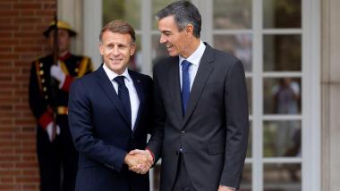 El presidente del Gobierno, Pedro Sánchez, recibe al presidente de la República Francesa, Emmanuel Macron. EP.