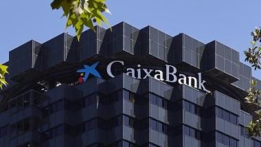 Fachada de uno de los edificios de CaixaBank