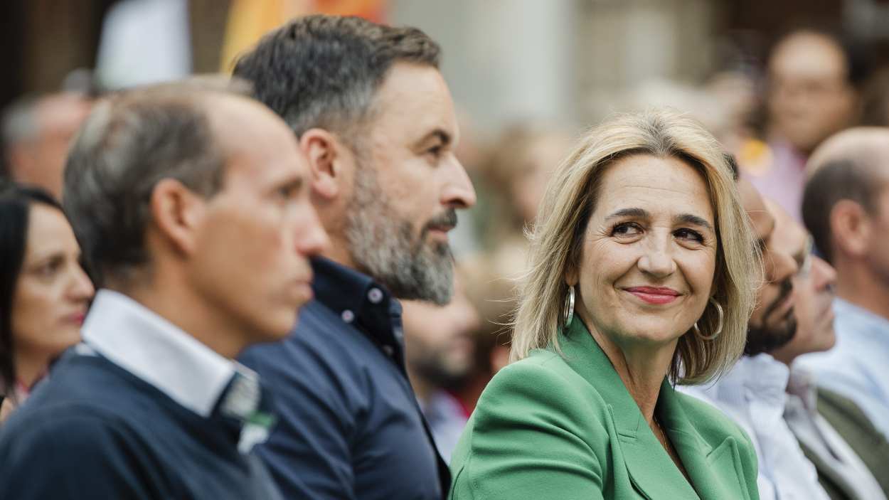 Inés Cañizares, junto a Santiago Abascal, en un mitin de Vox en Toledo en las elecciones de 2023. EP.