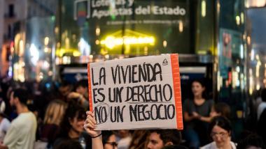 Decenas de personas durante la asamblea informativa, a 29 de septiembre de 2026, en Madrid. EP.