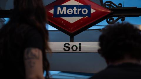 Entrada a la estación de Sol (Metro) durante la acampada por el derecho a la vivienda. Tamara Rozas