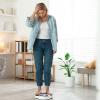 "Estar hinchada" en la menopausia: lo que la microbiota intestinal explica de esta etapa