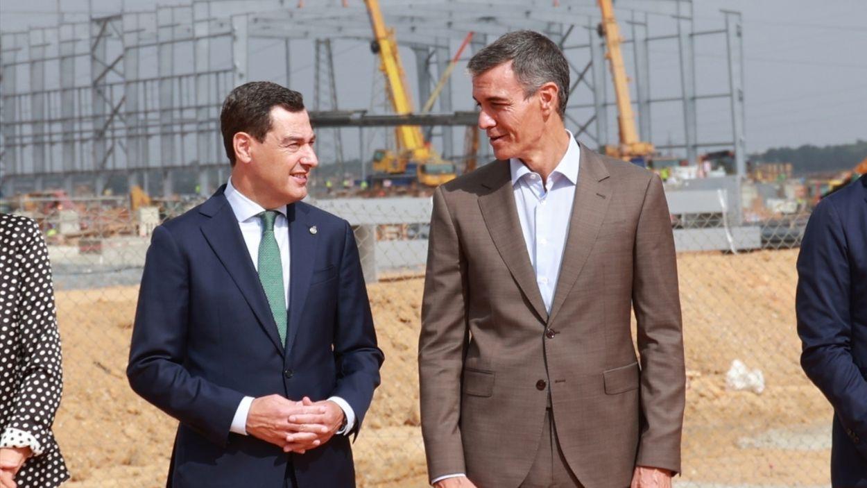 El presidente de la Junta de Andalucía, Moreno Bonilla, y el presidente del Gobierno, Pedro Sánchez / EP