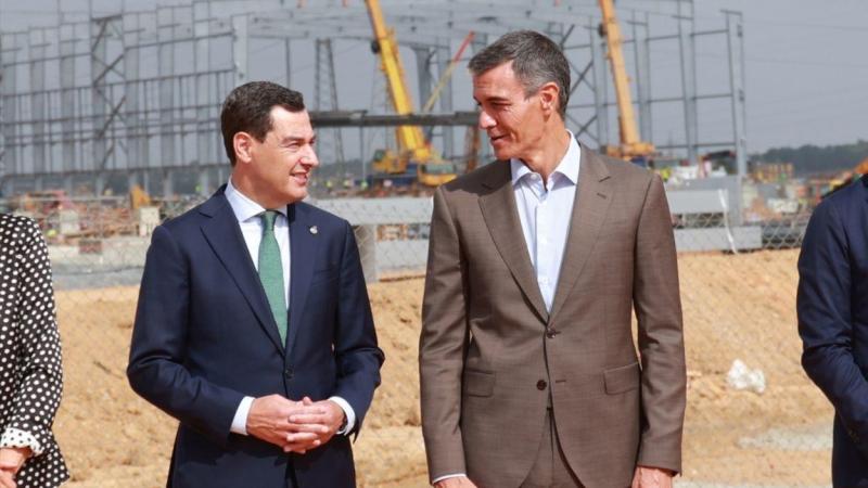 El presidente de la Junta de Andalucía, Moreno Bonilla, y el presidente del Gobierno, Pedro Sánchez / EP