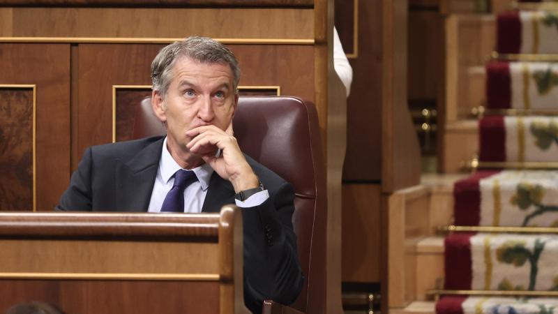 El presidente del Partido Popular, Alberto Núñez Feijóo, durante una sesión plenaria, en el Congreso de los Diputados, a 2 de octubre de 2026. EP.
