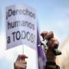 Decenas de personas protestan frente al Congreso de los Diputados. EP.
