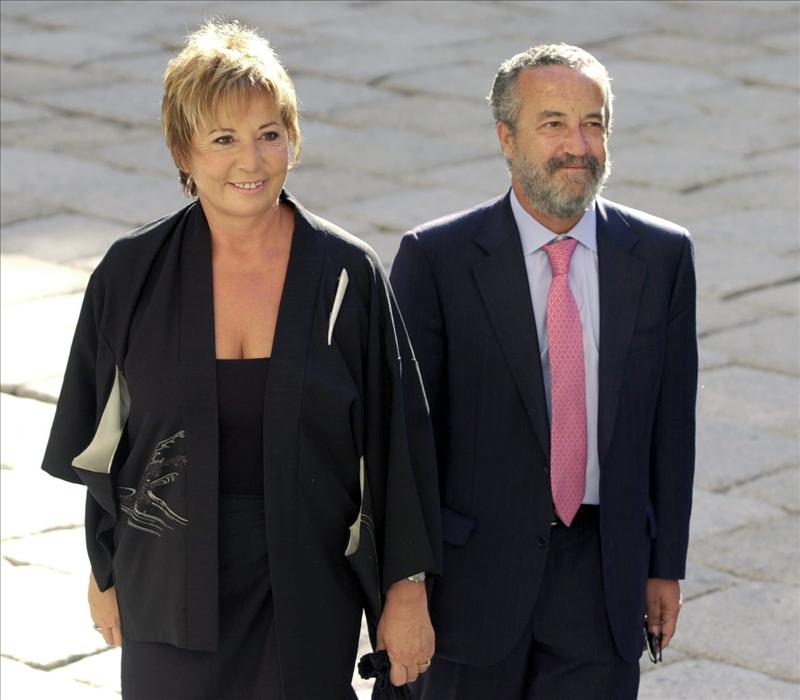 Las cosas de Celia: será por dinero y amistades… entre las que se encuentra Pérez de los Cobos Las cosas de Celia: será por dinero y amistades… entre las que se encuentra Pérez de los Cobos