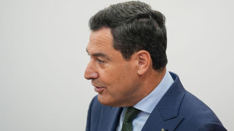Moreno Bonilla también recibe críticas por los comedores escolares. EP