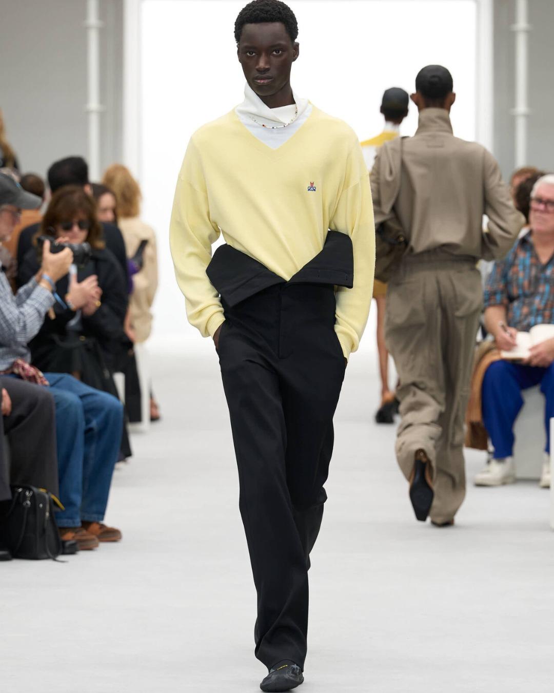 LOEWE - SS27 / Cortesía