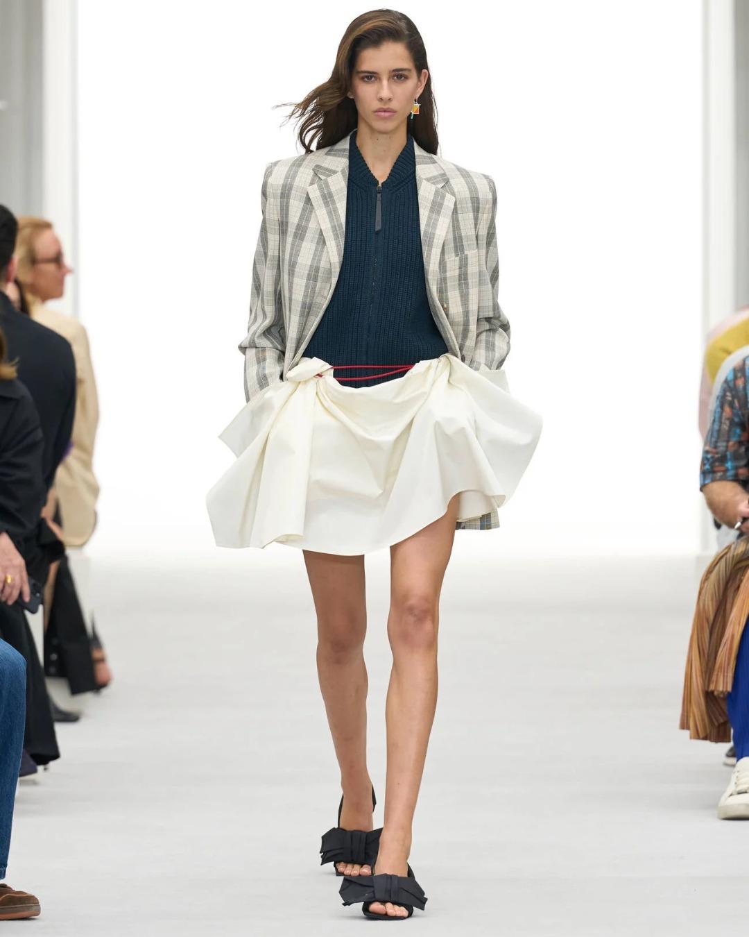 LOEWE - SS27 / Cortesía
