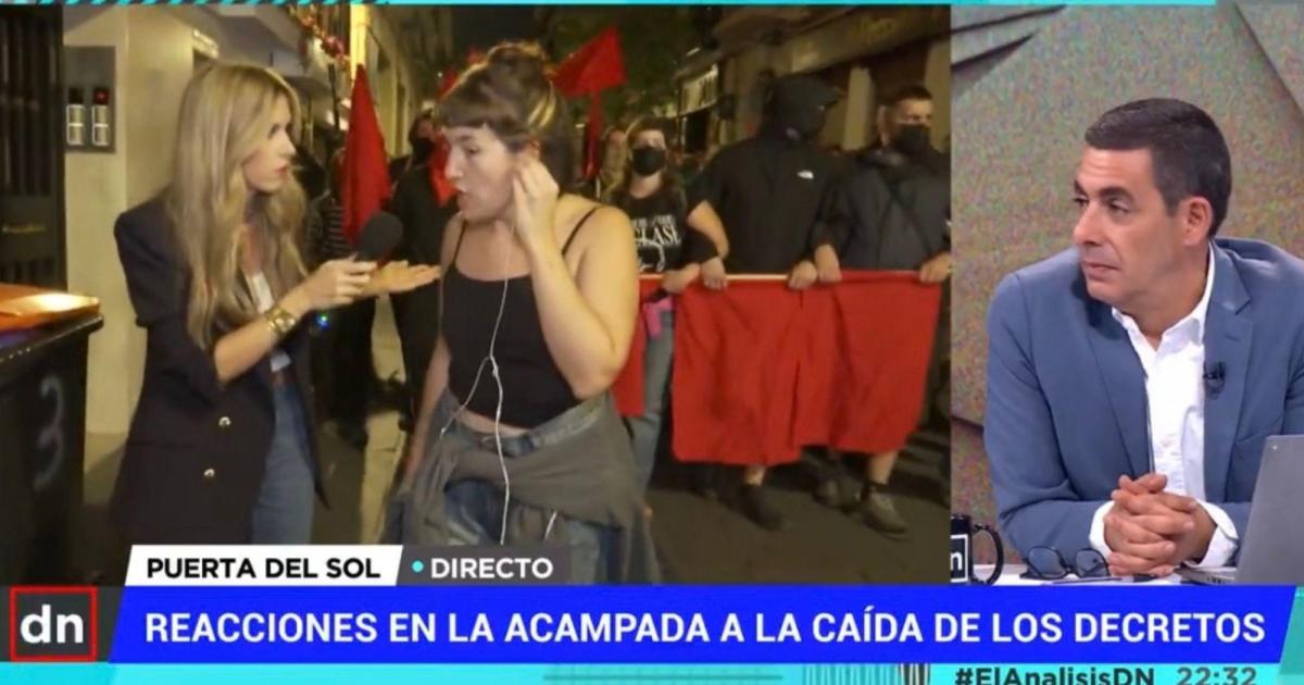 Antonio Naranjo trata de mofarse de los acampados de Sol y acaba retratado en directo
