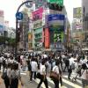 Peatones cruzando una calle de Tokio. Europa Press.