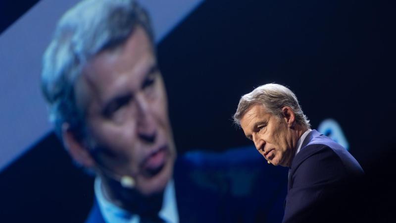El presidente del Partido Popular, Alberto Núñez Feijóo, durante el XXIX Congreso Nacional de la Empresa Familiar en Madrid. EP,