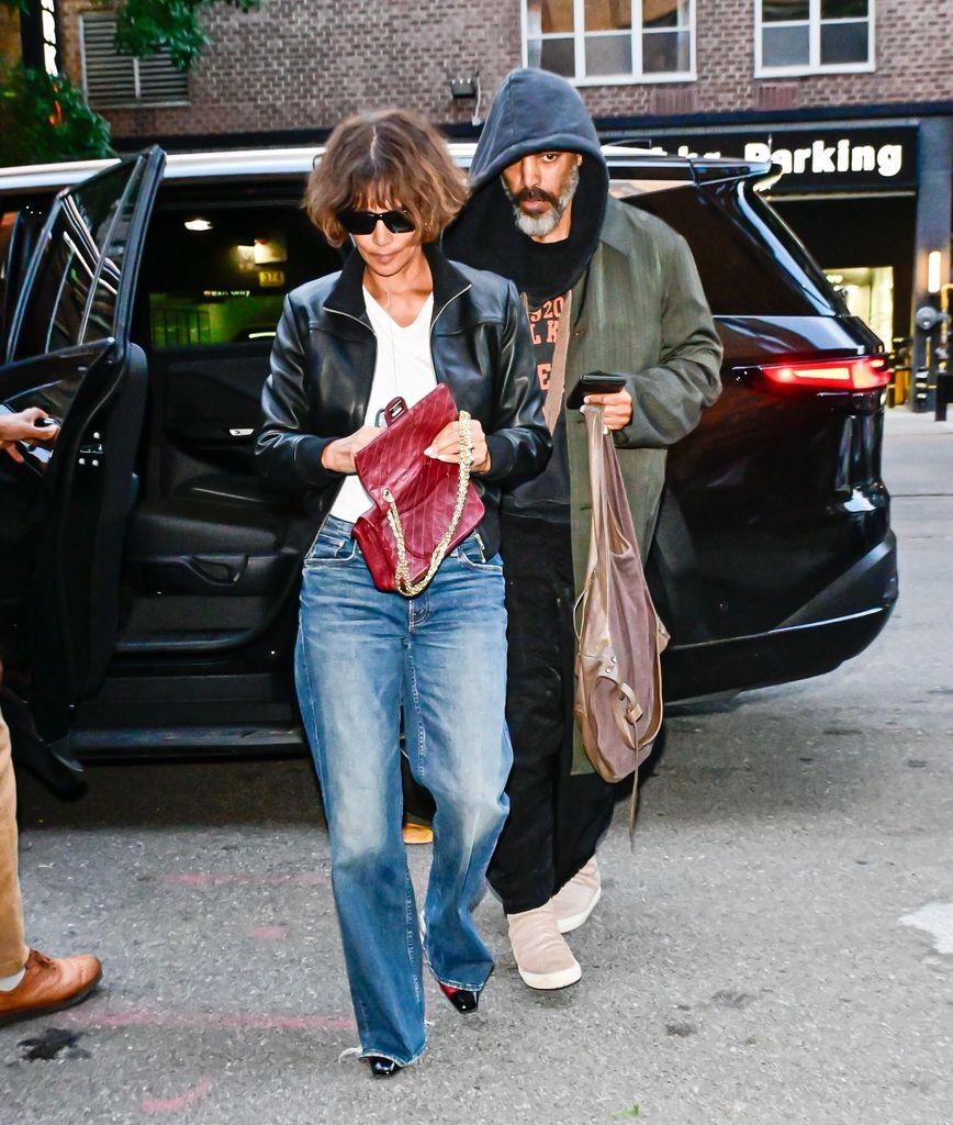 HalleBerry 2 061026 HalleBerry 2 061026