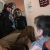 La policía saca a Maricarmen de su casa, a 23 de septiembre de 2026, en Madrid (España).