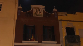 La bandera de España en el balcón de Ángel Garó.