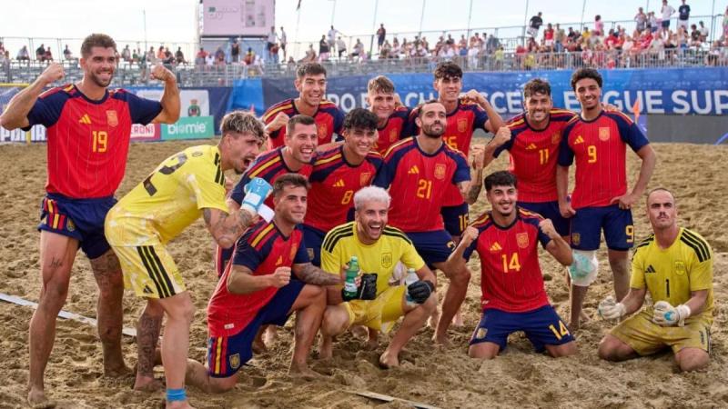 España tras ganar el campeonato europeo de fútbol playa| RFEF