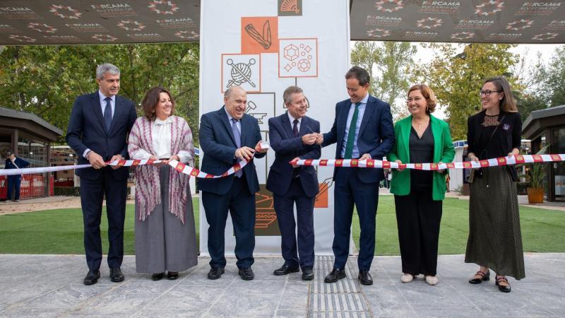 El presidente de Castilla La Mancha, Emiliano García Page, inaugura la Feria Regional de Artesanía, FARCAMA, que se celebra en Toledo. JCCM.