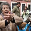 Maricarmen celebra el aplazamiento del desahucio, a 29 de octubre de 2025, en Madrid (España). EP
