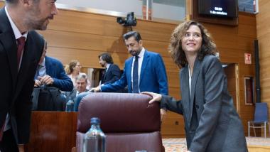 Isabel Díaz Ayuso y los diputados del PP de Madrid llegan a un Pleno de la Asamblea. Archivo EP