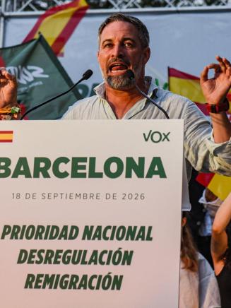 El líder de Vox, Santiago Abascal, interviene tras el recuento de votos durante seguimiento de la jornada electoral de elecciones autonómicas de Cataluña, en el Hotel Avenida Palace, a 12 de mayo de 2024, en Barcelona, Catalunya (España). Alberto Paredes / Europa Press.