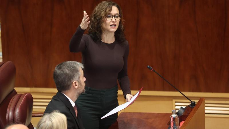 La presidenta de la Comunidad de Madrid, Isabel Díaz Ayuso, durante el pleno de la Asamblea de Madrid. EP