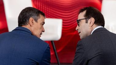 El presidente del Gobierno, Pedro Sánchez, y el vicepresidente primero y ministro de Economía y Comercio, Carlos Cuerpo. EP.