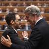 El antiguo diputado de UPN y actual líder del PP en Navarra, Sergio Sayas, junto a Alberto Núñez Feijóo. ArchivoEP