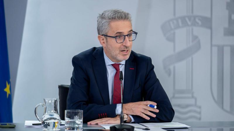 El ministro de Hacienda, Arcadi España, durante una rueda de prensa tras el Consejo de Ministros, a 13 de octubre de 2026. EP.