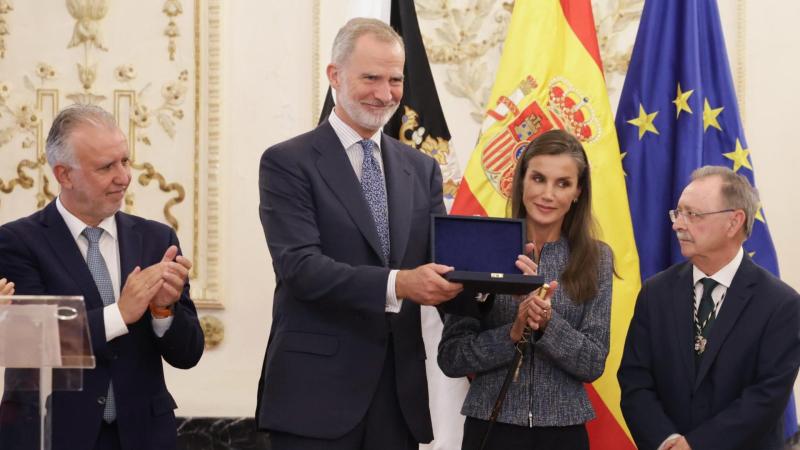 Los Reyes Felipe VI y Letizia durante una visita al Ayuntamiento de Ceuta. EP.