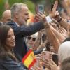 Los Reyes Felipe VI y Letizia saludan a los ciudadanos en su visita al Ayuntamiento de Ceuta, a 13 de octubre de 2026, en Ceuta (España).