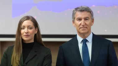 El presidente del PP, Alberto Núñez Feijóo, y la portavoz del PP en el Congreso, Ester Muñoz. EP.